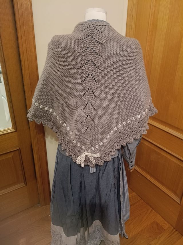 Eskuz egindako tokilla/ Toquilla hecha a mano