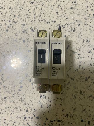 Interruptores automáticos Siemens 10A (2 uds.)