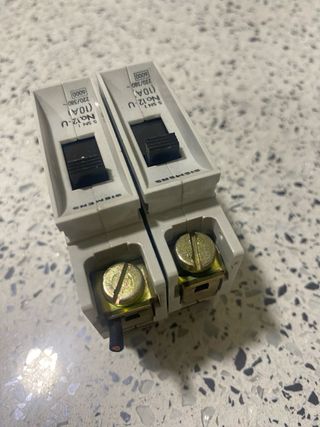 Interruptores automáticos Siemens 10A (2 uds.)