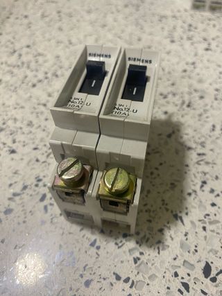 Interruptores automáticos Siemens 10A (2 uds.)
