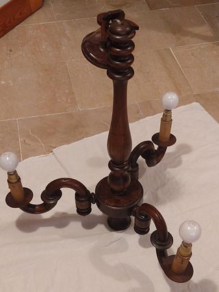 Lámpara de madera rústica