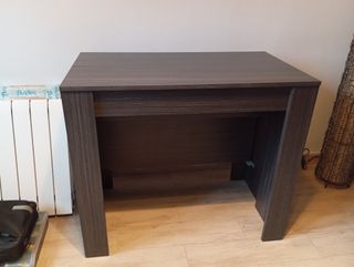 Mesa extensible comedor gris oscuro madera
