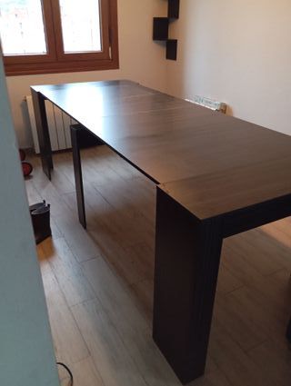 Mesa extensible comedor gris oscuro madera