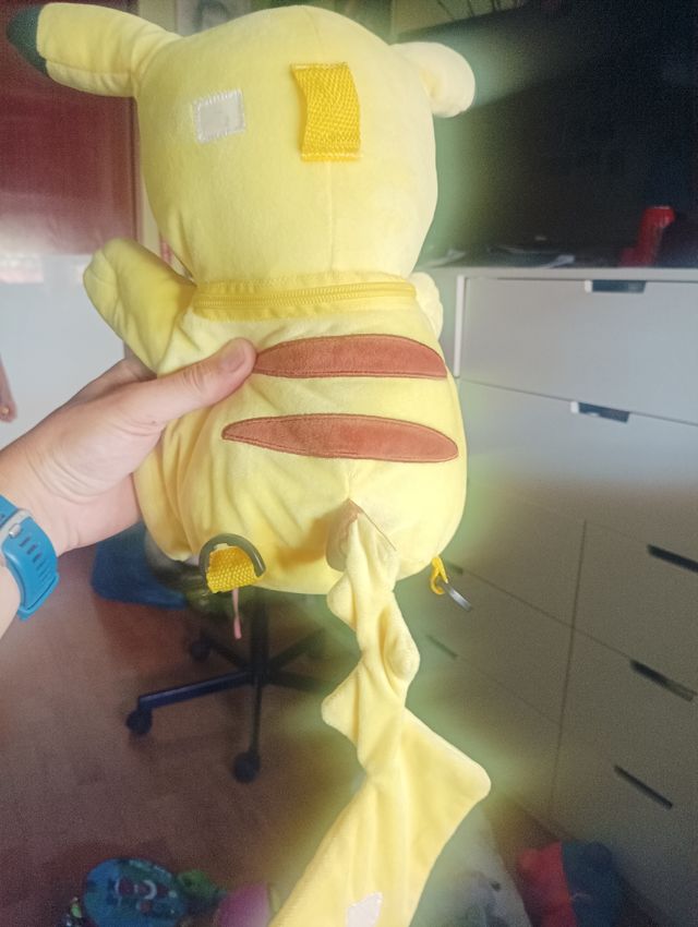 Peluche Pikachu