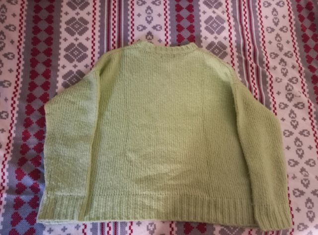 Jersey Bershka verde talla M