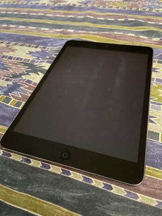 iPad mini 2 con funda protectora
