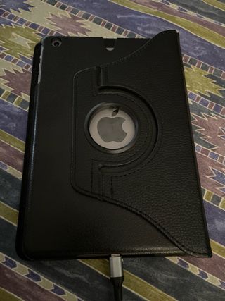 iPad mini 2 con funda protectora