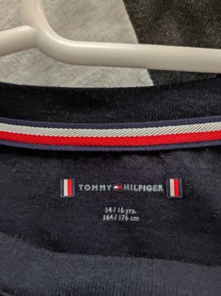 Camiseta Tommy Hilfiger Negra Talla 14-16años 