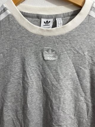 ¡¡OFERTA! Talla S Camiseta Adidas Manga Larga Gris