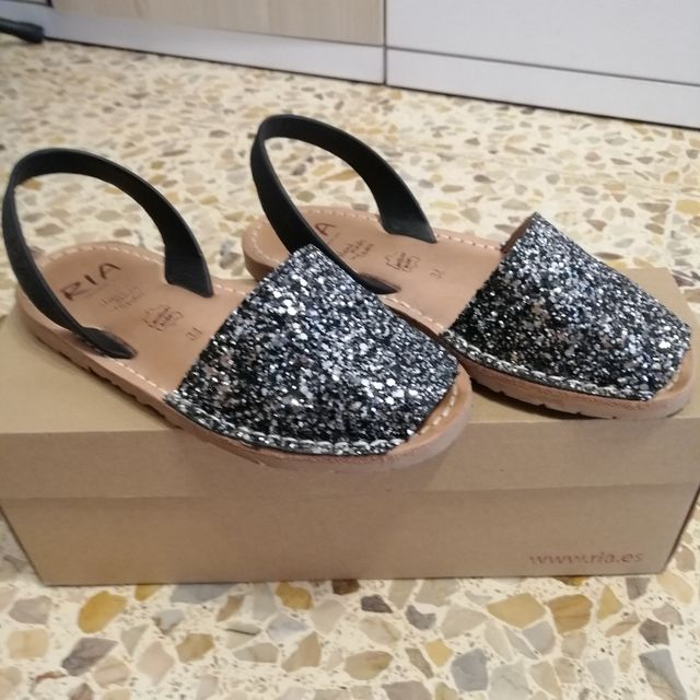 Abarcas Ria T34 negras brillantes