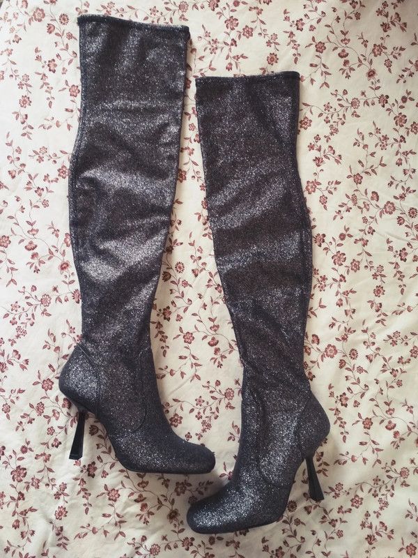 Botas mosqueteras altas Zara glitter plateadas