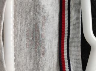 Camiseta Tommy Hilfiger Gris Talla 14-16 años