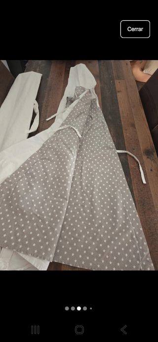 Tipi infantil blanco y gris con estrellas