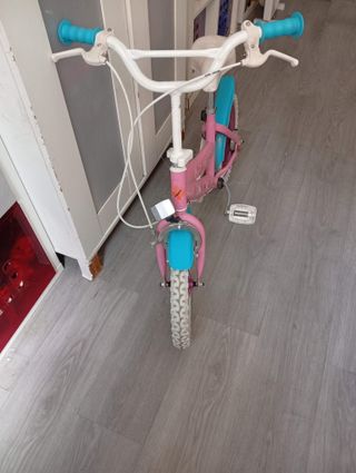 Bicicleta infantil rosa y azul