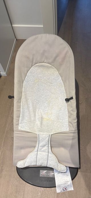 Hamaca Bebé BabyBjörn con manchas