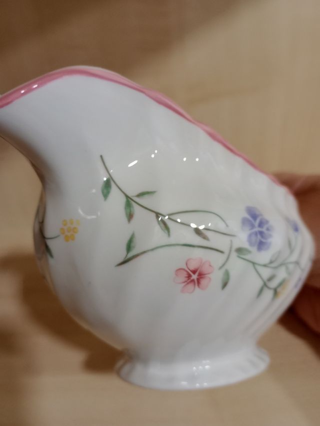 Salsera inglesa de porcelana