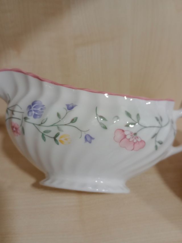 Salsera inglesa de porcelana