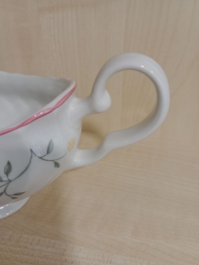 Salsera inglesa de porcelana