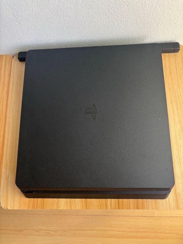 PS4 (Playstation 4) Negra