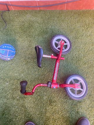 Bicicleta sin pedales Chicco Red Bullet