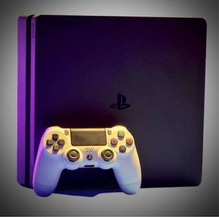 PS4 Slim 1TB + Mando.