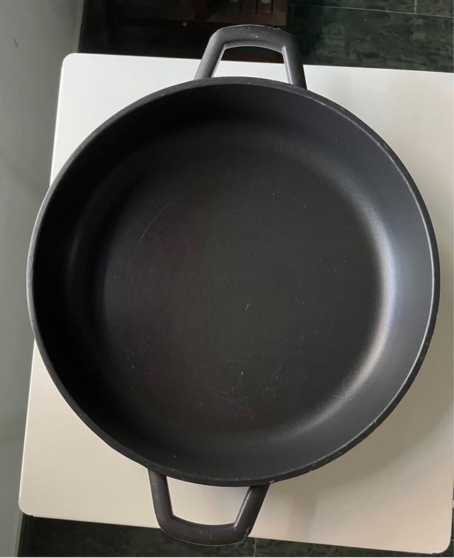 Cacerola Castey Negra con Tapa de Cristal