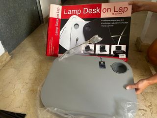 MR. Soporte para portátil con lámpara