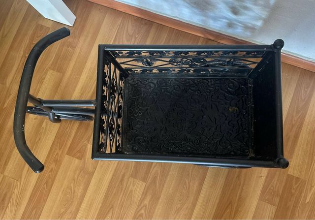 Carro decorativo de metal