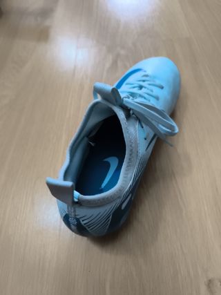 Zapatillas de tacos Nike azules y blancas