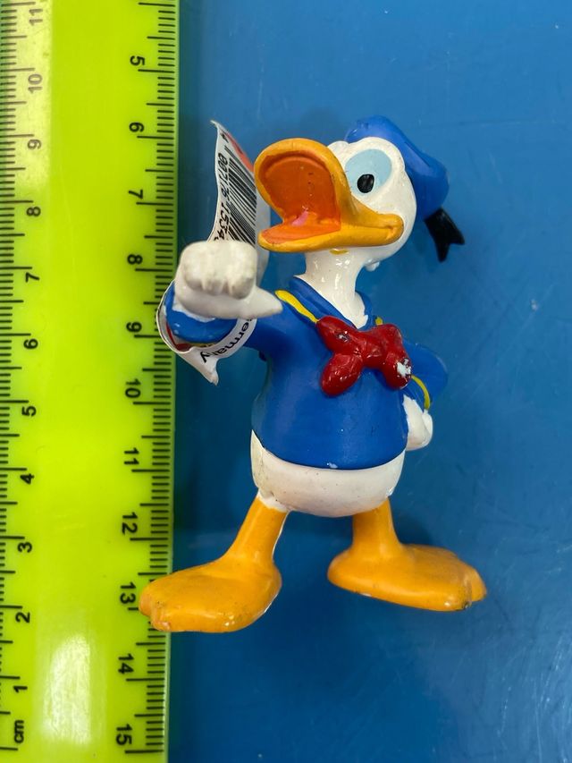 Figura Pato Donald de goma