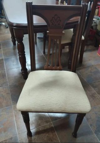 Mesa extensible de madera + 6 sillas