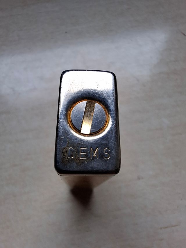 Encendedor Zenith 222 Dorado