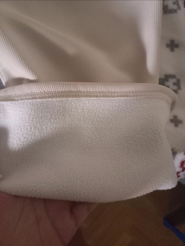 Pantalones anchos beige