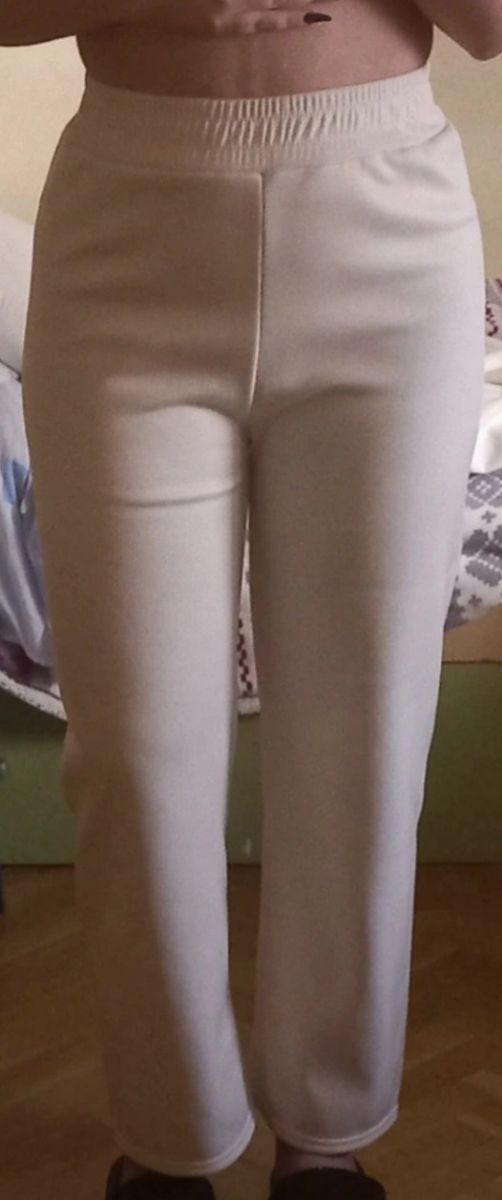 Pantalones anchos beige