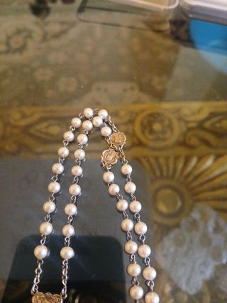 Rosario de plata con perlas