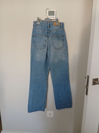 Pantalón vaquero Stradivarius azul Talla XS