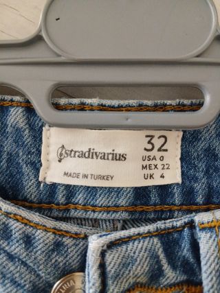 Pantalón vaquero Stradivarius azul Talla XS