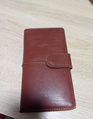 Cartera monedero de piel marrón