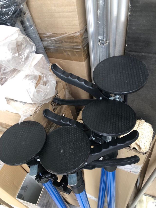 Se venden 4 Puntales.