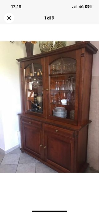 Credenza ciliegio con vetrina