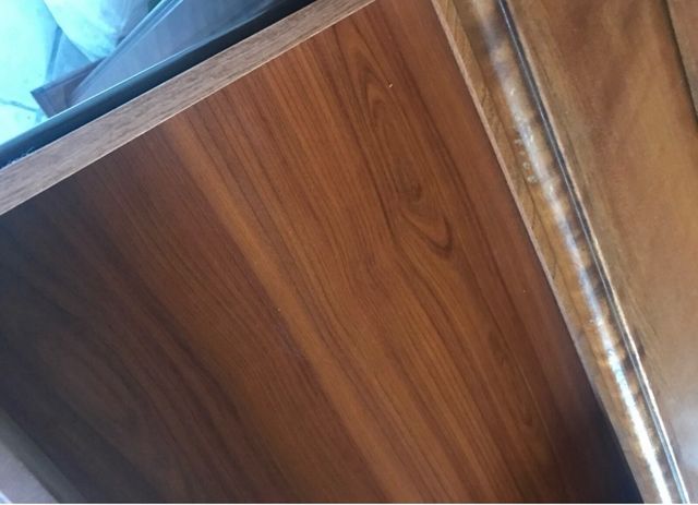 Credenza ciliegio con vetrina