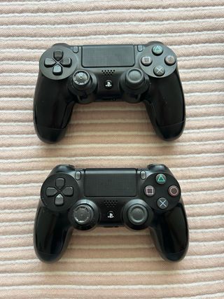 PS4 Negra Sony con 2 mandos