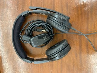 PS4 con Videojuegos y Auriculares Speedlink 