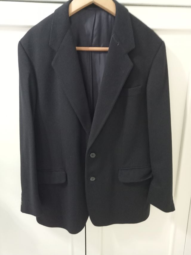 Giacca uomo nera con spacchetti