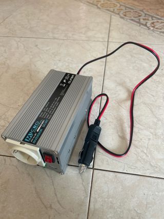 Inversor de Corriente 24v DC a 230v AC