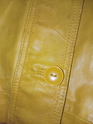 Chaqueta de piel mostaza Vero Moda