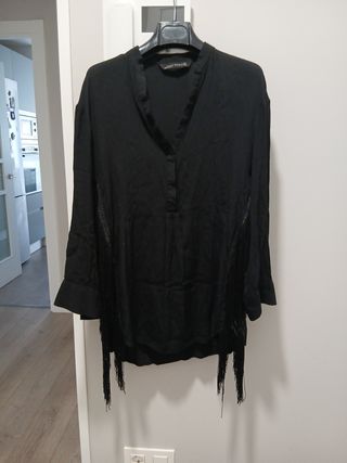 Blusa Zara Negra con Flecos