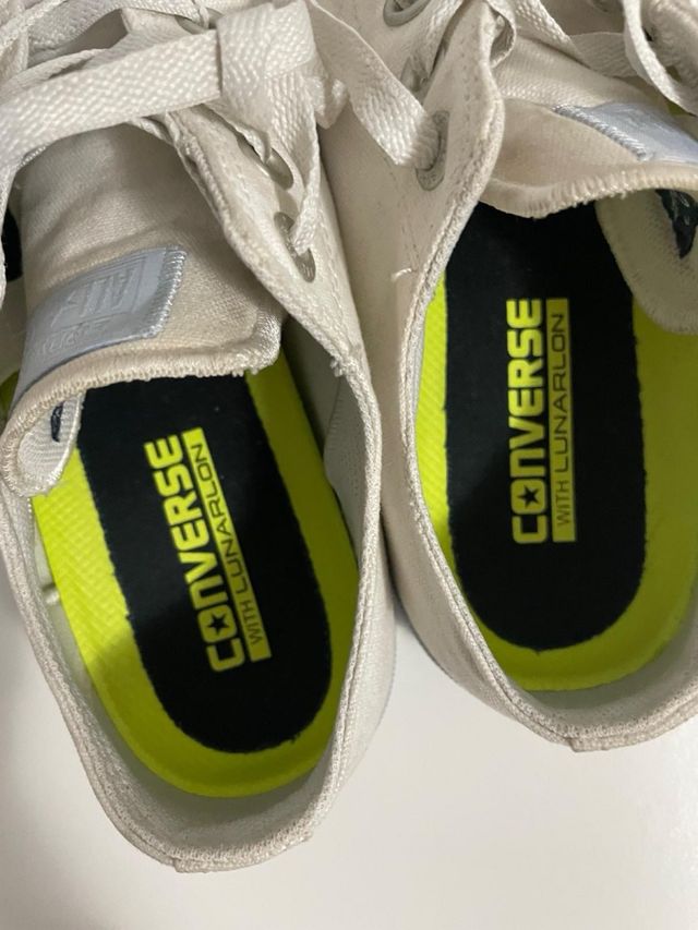 Zapatillas Converse Blancas y Azules