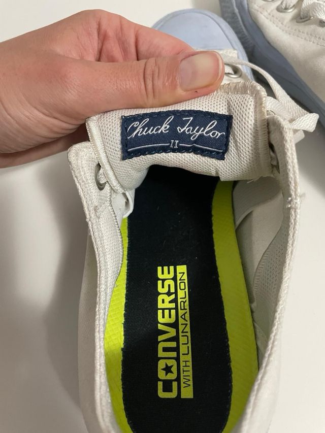 Zapatillas Converse Blancas y Azules