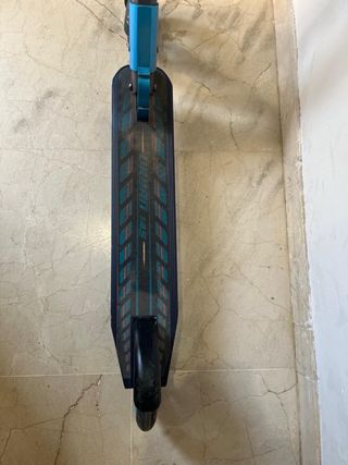 Patinete Negro y Azul